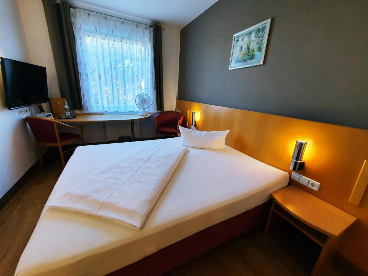 Hotel Sunparc - Shuttle Zum Europa-Park Rust 4Km & Rulantica 2Km Рингсхайм Экстерьер фото