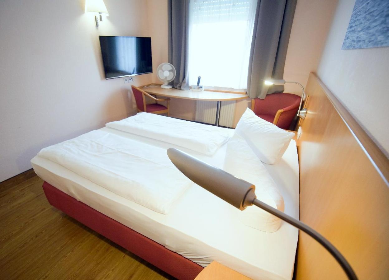 Hotel Sunparc - Shuttle Zum Europa-Park Rust 4Km & Rulantica 2Km Рингсхайм Экстерьер фото