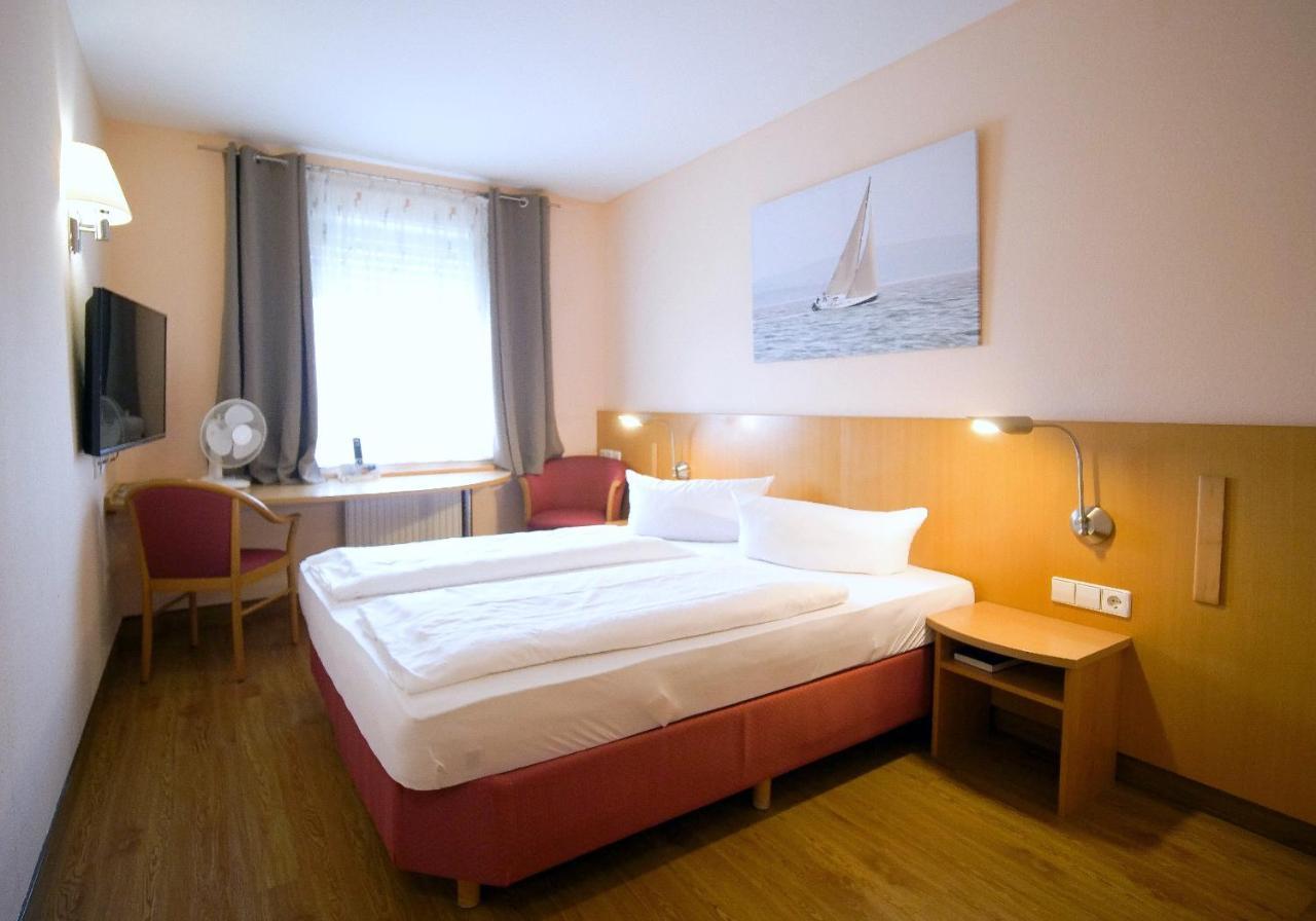 Hotel Sunparc - Shuttle Zum Europa-Park Rust 4Km & Rulantica 2Km Рингсхайм Экстерьер фото