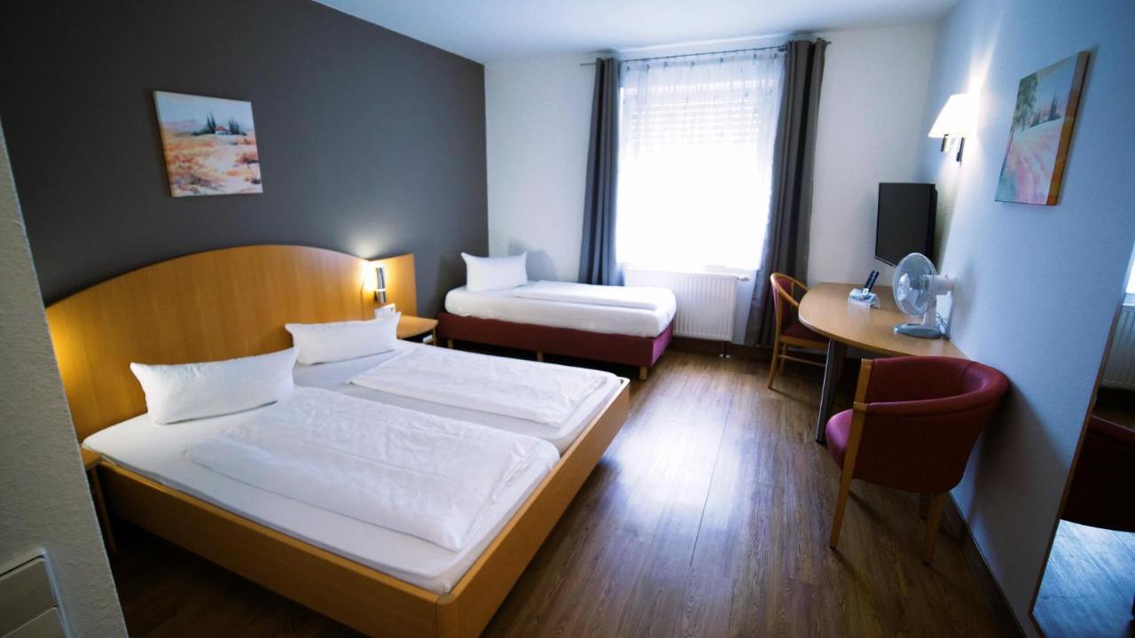 Hotel Sunparc - Shuttle Zum Europa-Park Rust 4Km & Rulantica 2Km Рингсхайм Экстерьер фото
